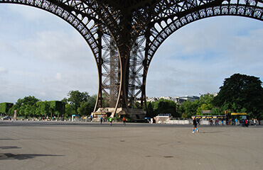 Tour Eiffel by Calm Voyage